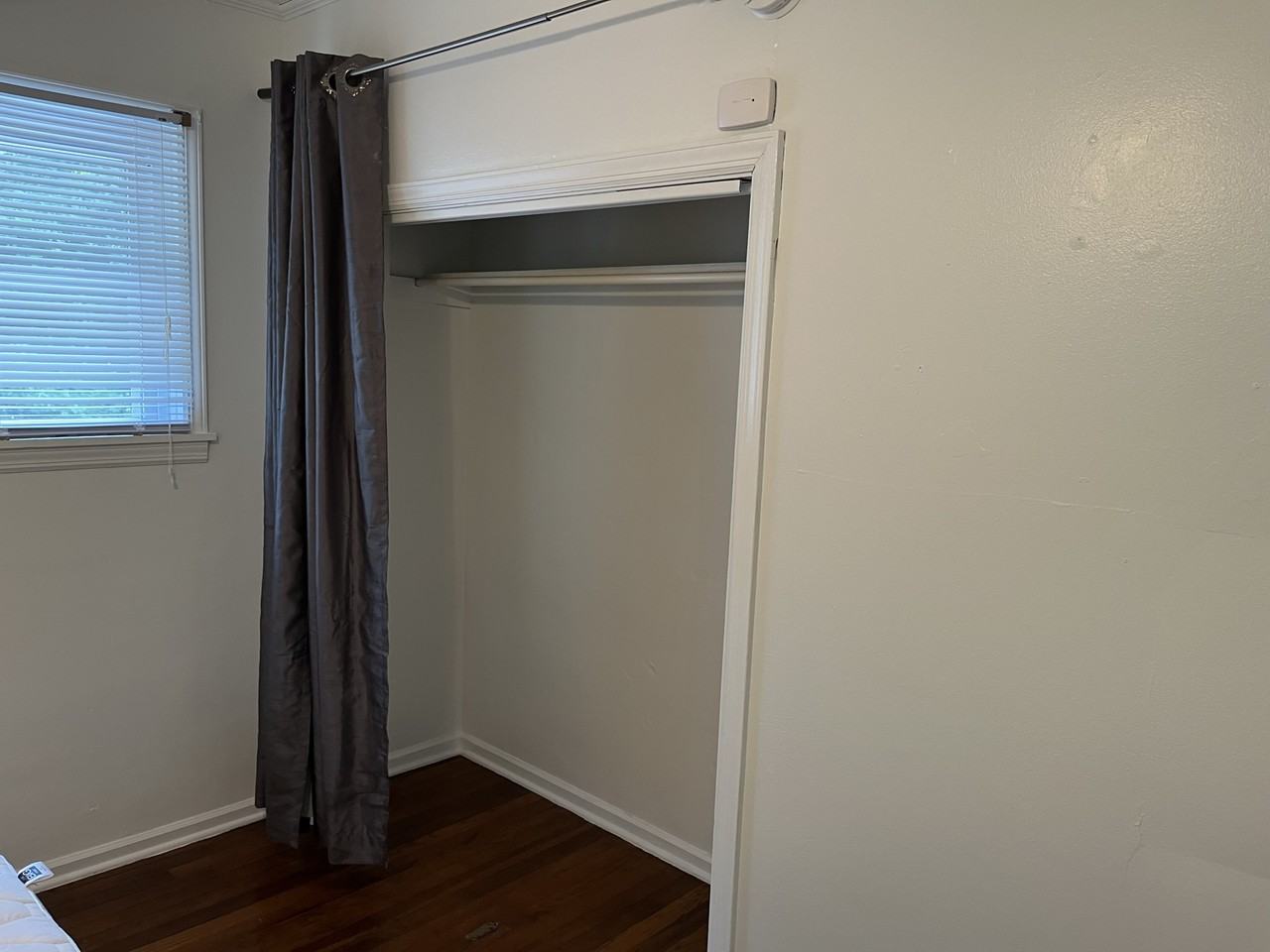 123 S Jefferson St #1 - Photo 5 of 29