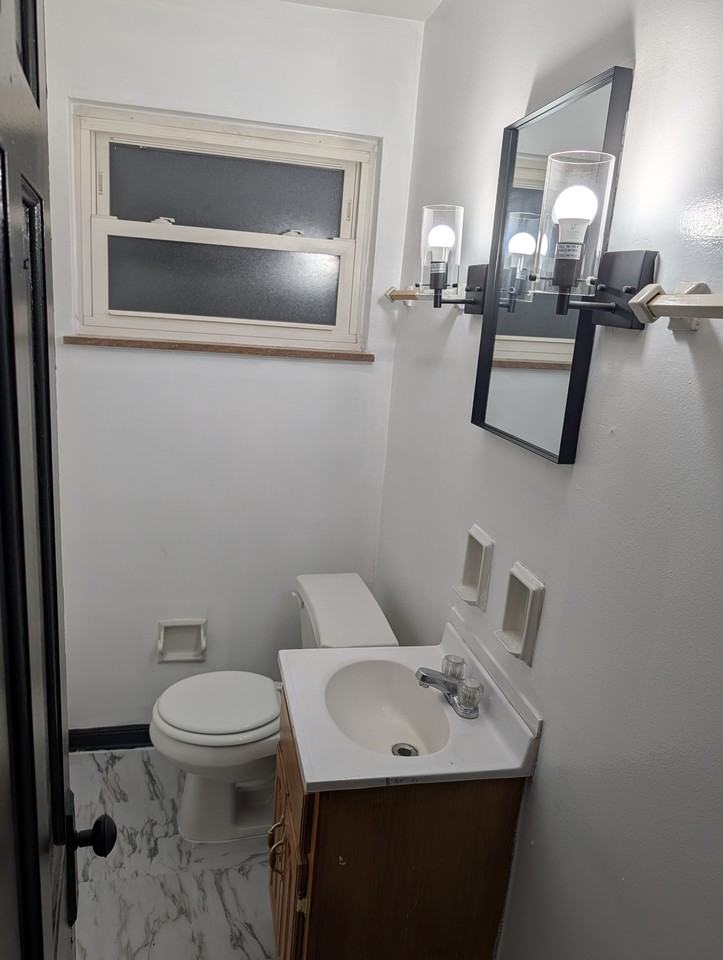 722 Kenwick Rd #D - Photo 6 of 10