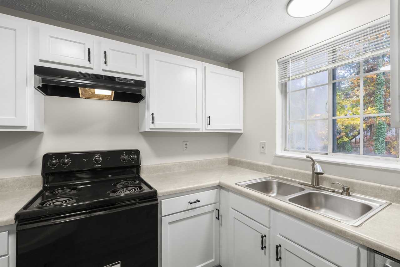 2116 Scarbrough Rd #1 - Photo 4 of 28