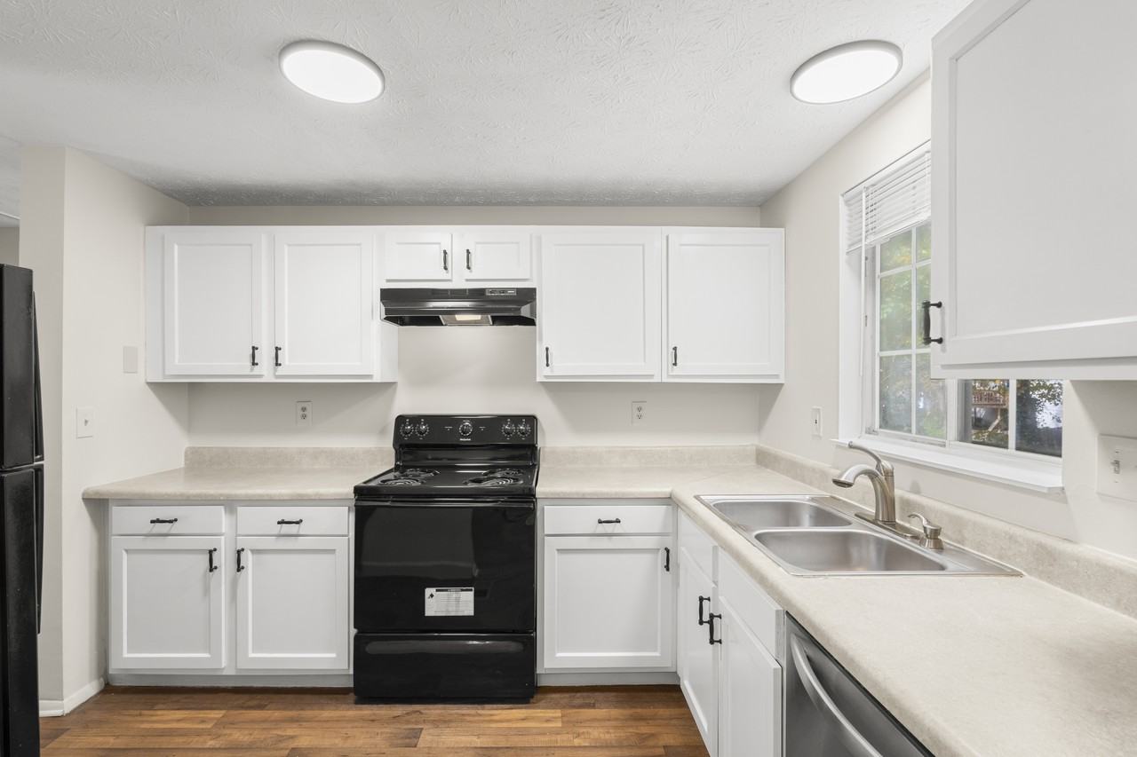 2116 Scarbrough Rd #1 - Photo 6 of 28