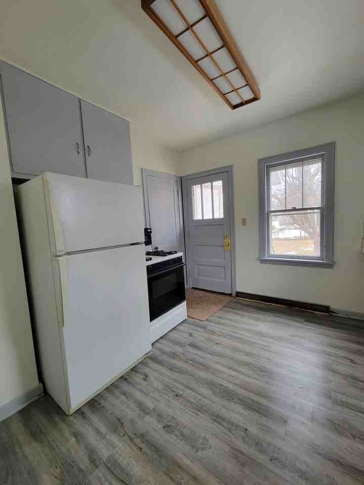 1231 S 11th Ave #1 - Photo 2 of 22