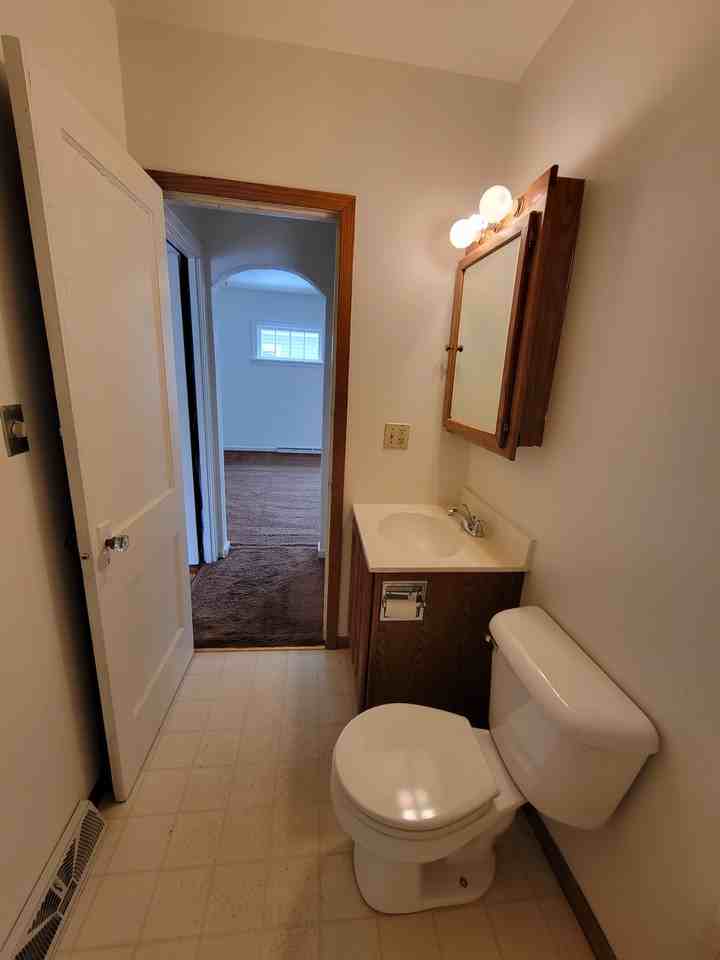 1231 S 11th Ave #1 - Photo 5 of 22