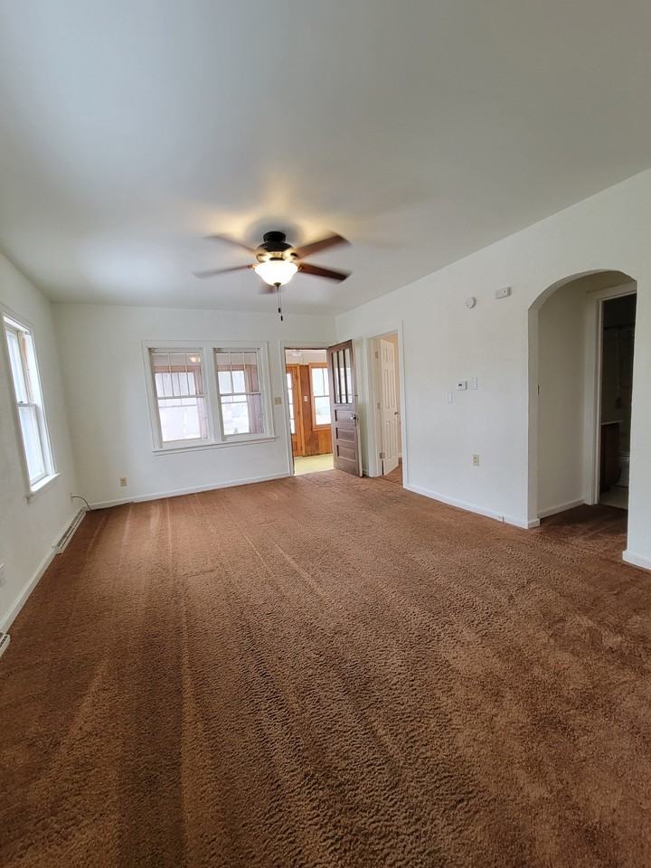 1231 S 11th Ave #1 - Photo 6 of 22