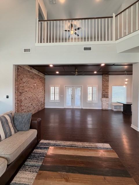 2504 San Bernard St #1 - Photo 7 of 38