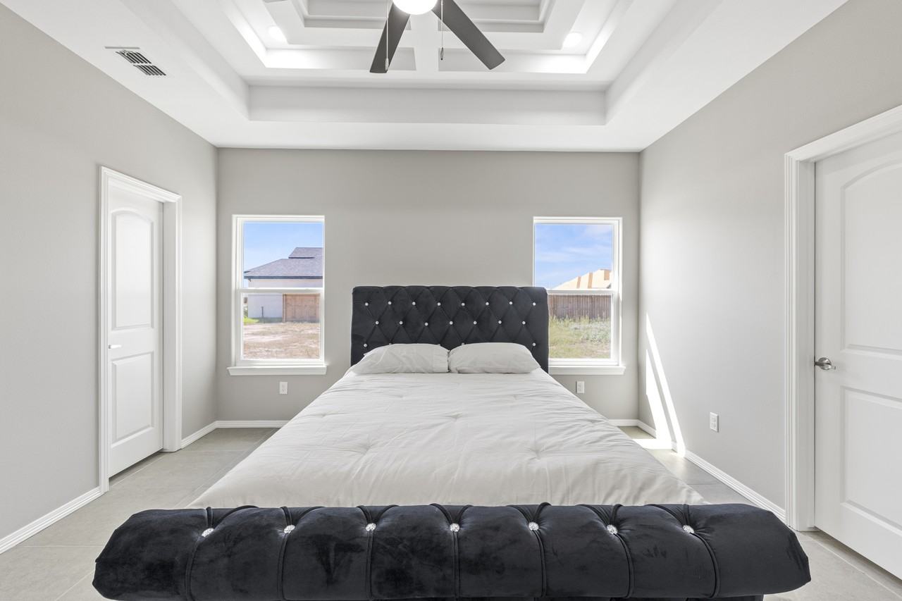 N 37th St #1 - Photo 5 of 12