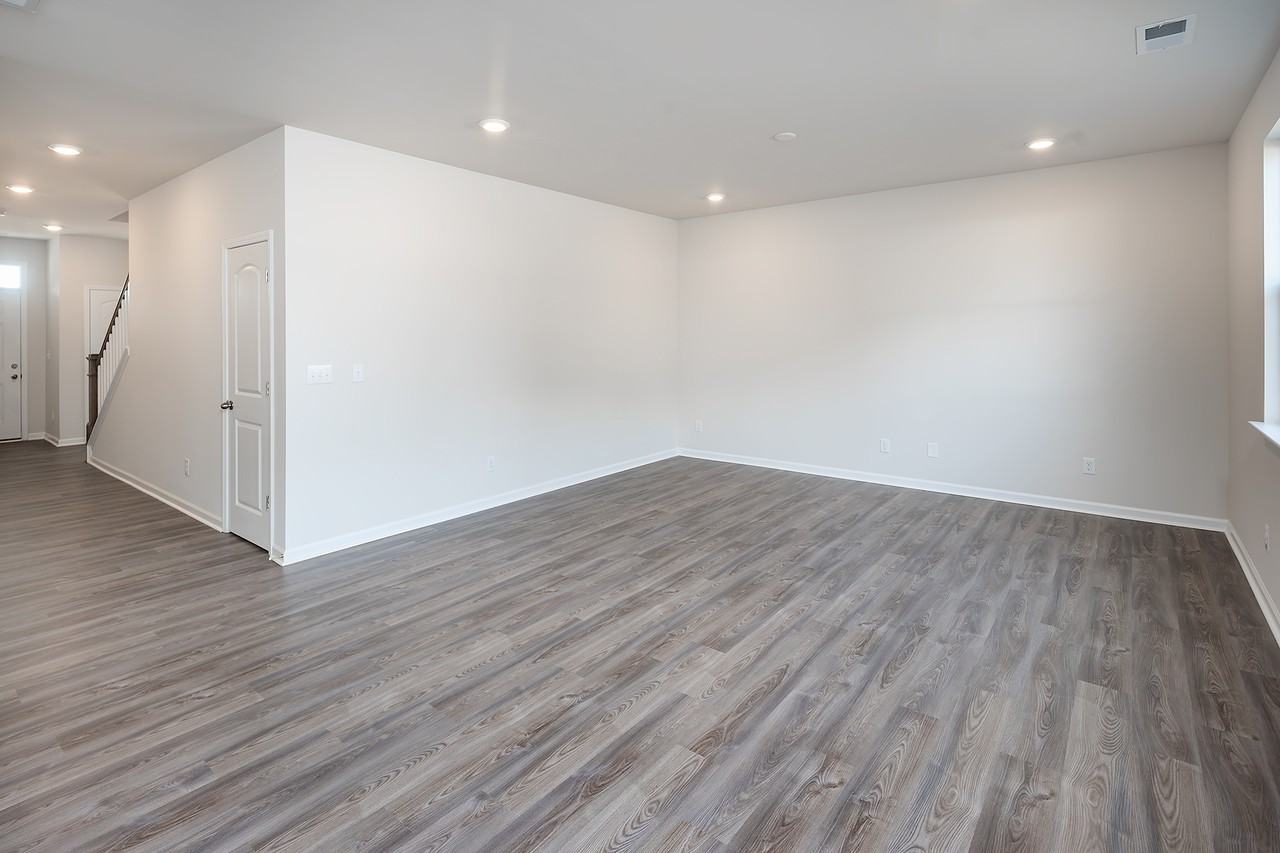 1014 Hanover Crossing Dr #1 - Photo 5 of 43