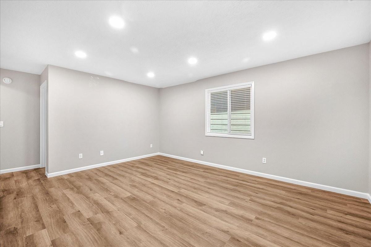 4909 Se 71st Ave #4909 - Photo 7 of 13