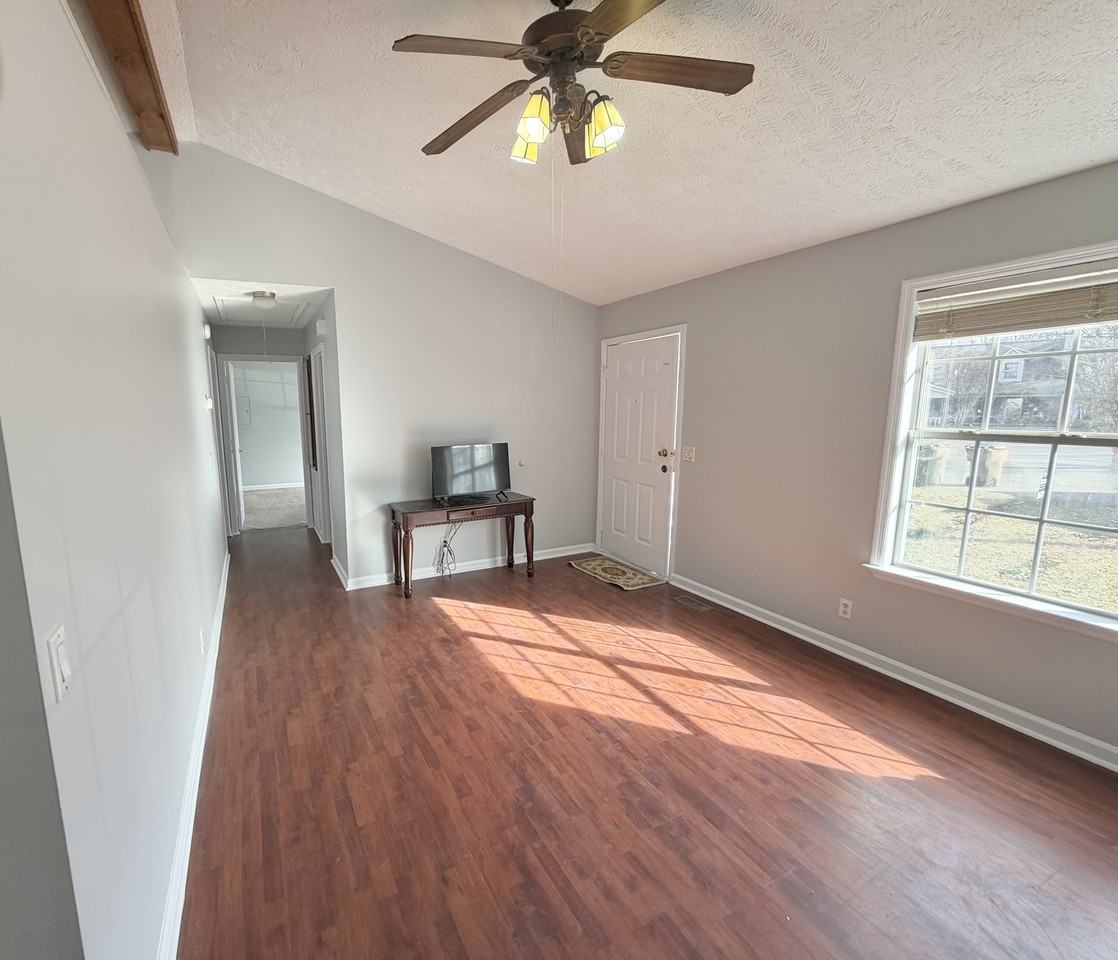 1124 Bluewillow Ct #1 - Photo 2 of 16