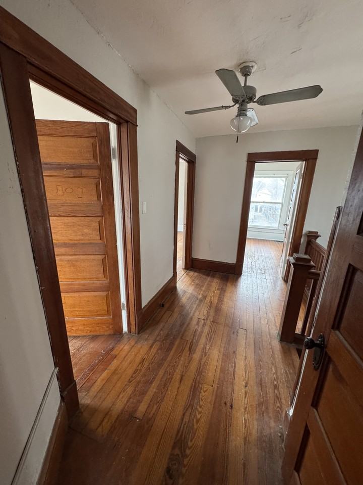 732 Ne Sumner St #1 - Photo 5 of 10