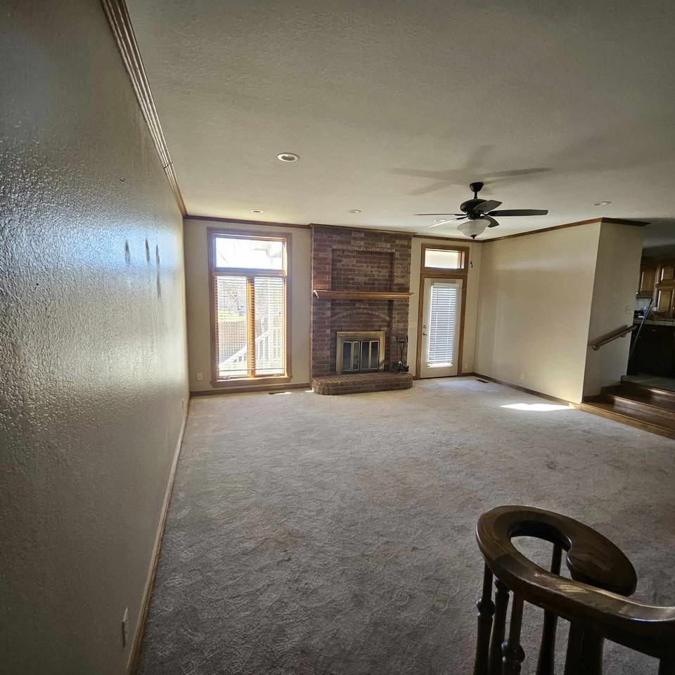 1606 S 28th Pl #1 - Photo 7 of 24