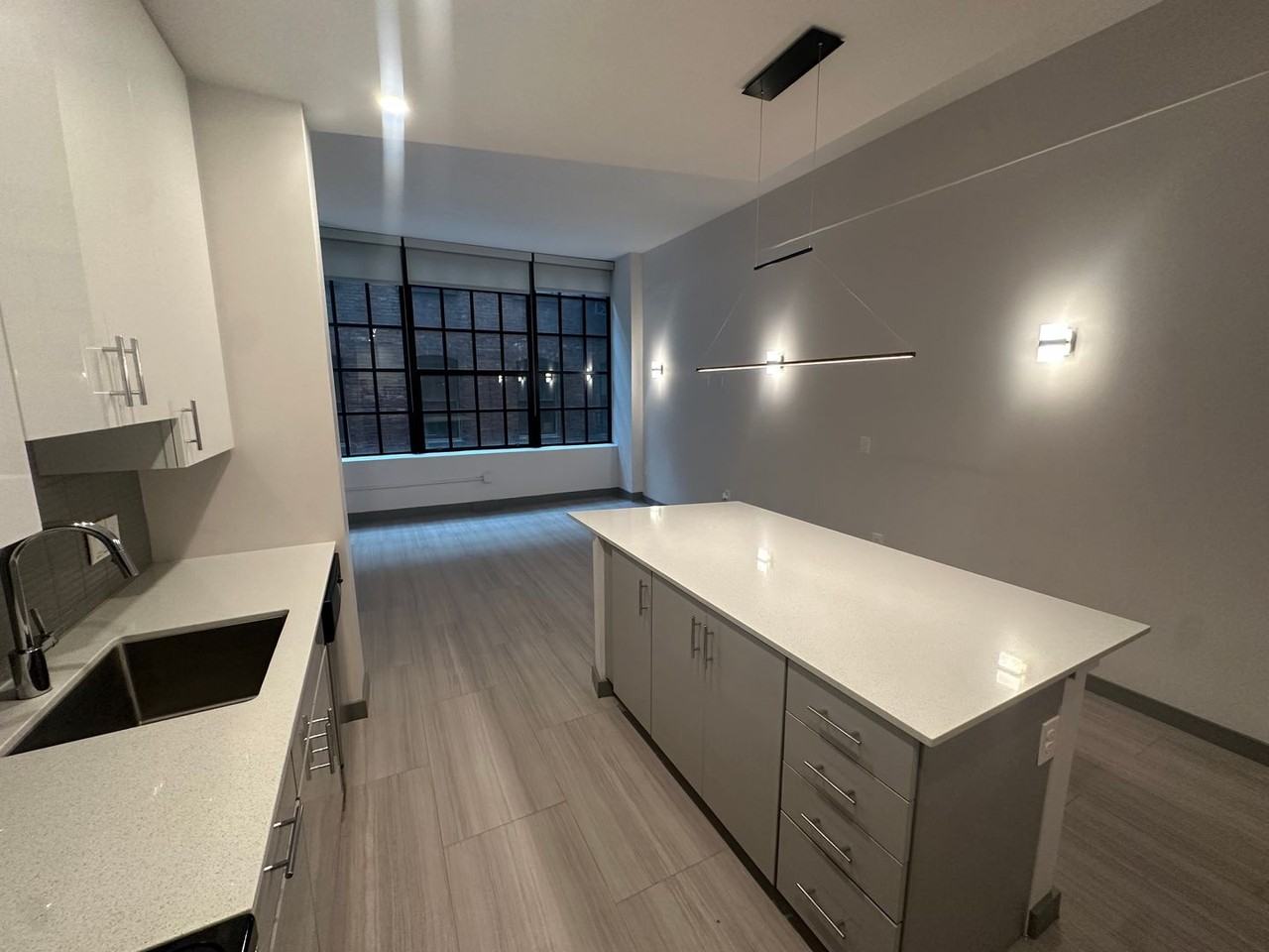 Sixth Street Exchange - Photo 4 of 46