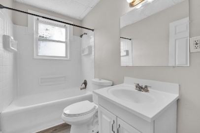 2759 Harris Ave #4 - Photo 5 of 8