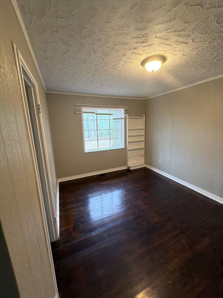 3018 Oak Forest Dr #1 - Photo 6 of 10