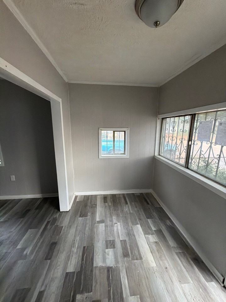 3026 Bishop Ave #1 - Photo 4 of 10