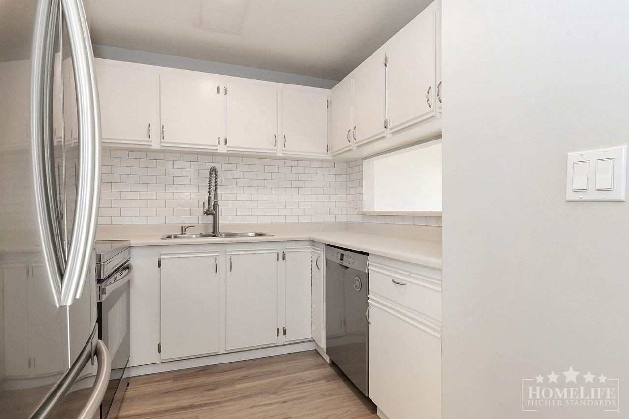 12964 17 Ave #5 - Photo 4 of 15