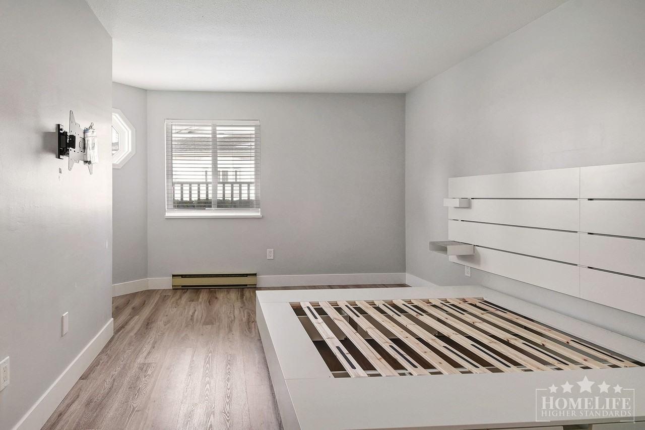 12964 17 Ave #5 - Photo 5 of 15