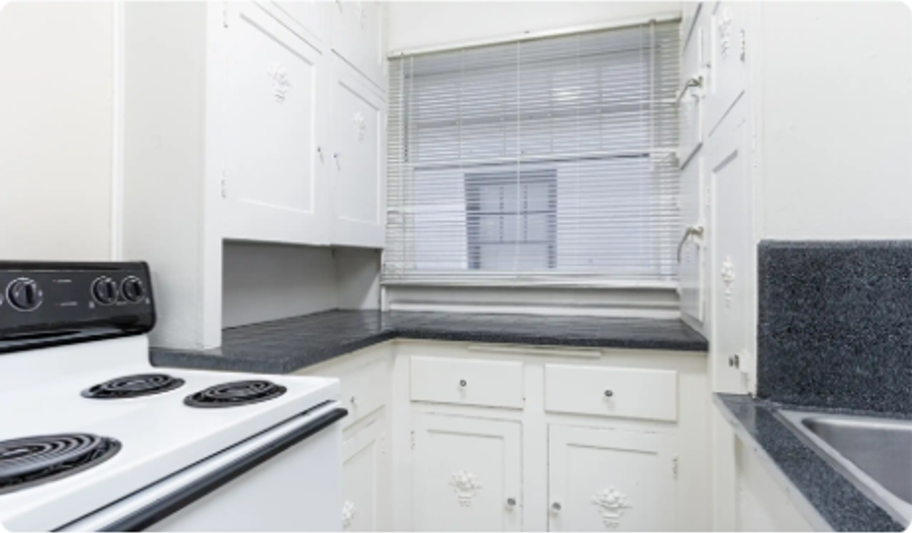 708 NW 19th Ave. - Photo 4 of 44