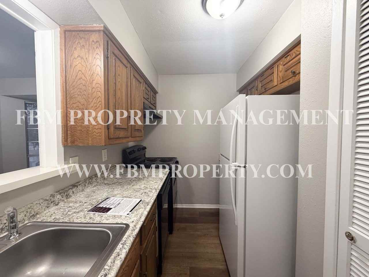 510 W Marvin Ave #201 - Photo 7 of 19