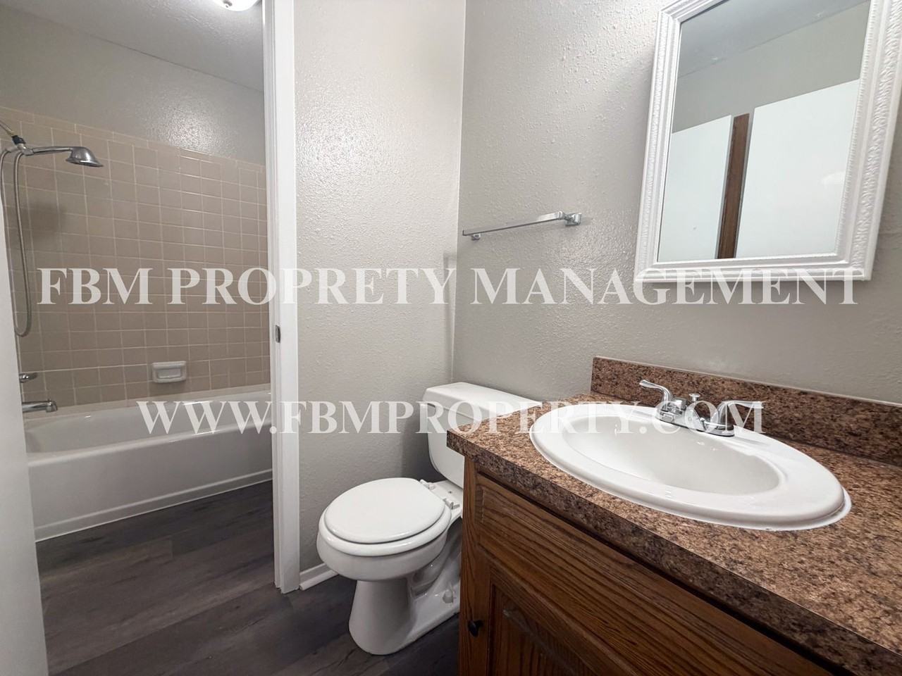 510 W Marvin Ave #207 - Photo 7 of 15