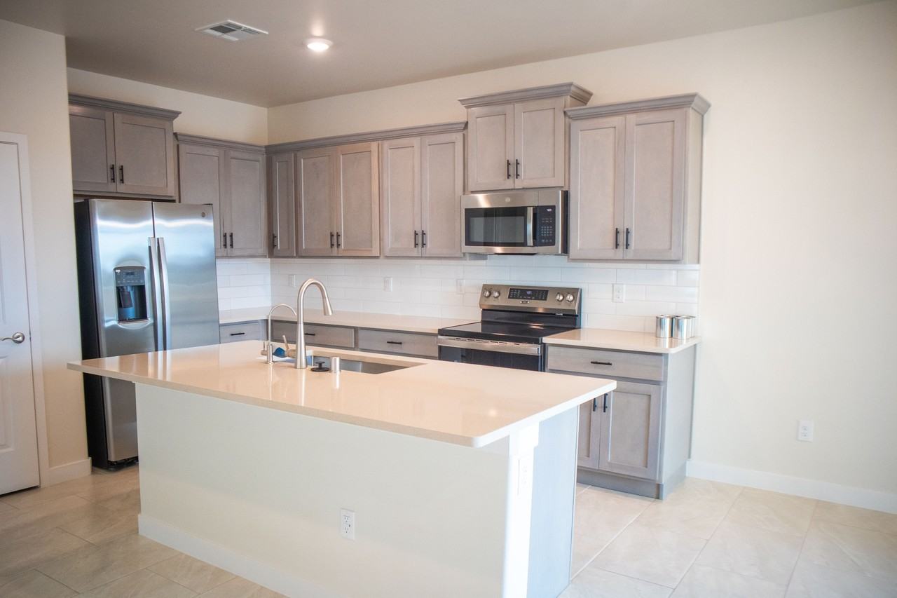 3007 San Jenaro Dr #1 - Photo 5 of 14