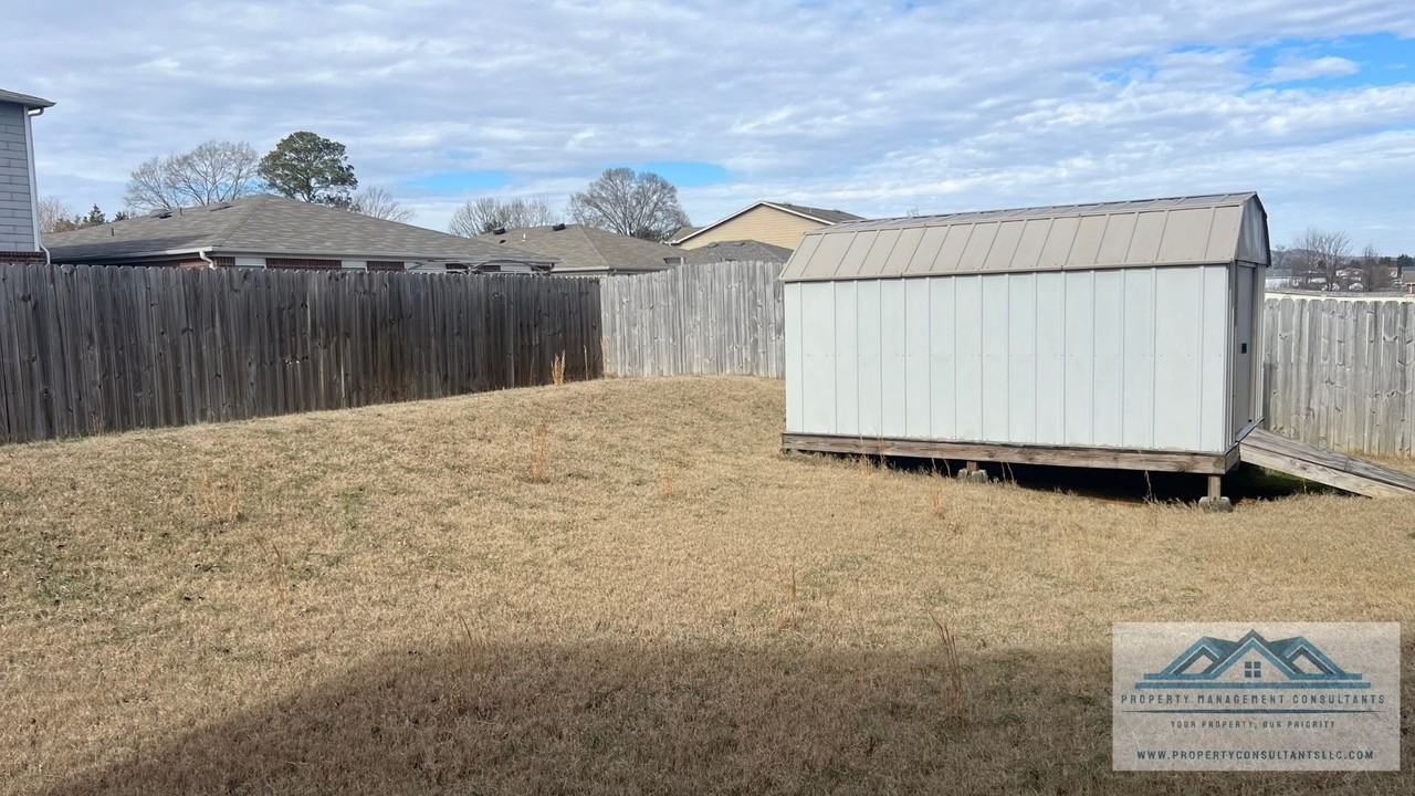 182 Forestbrook Dr #1 - Photo 4 of 9