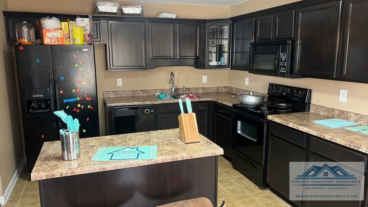 182 Forestbrook Dr #1 - Photo 7 of 9