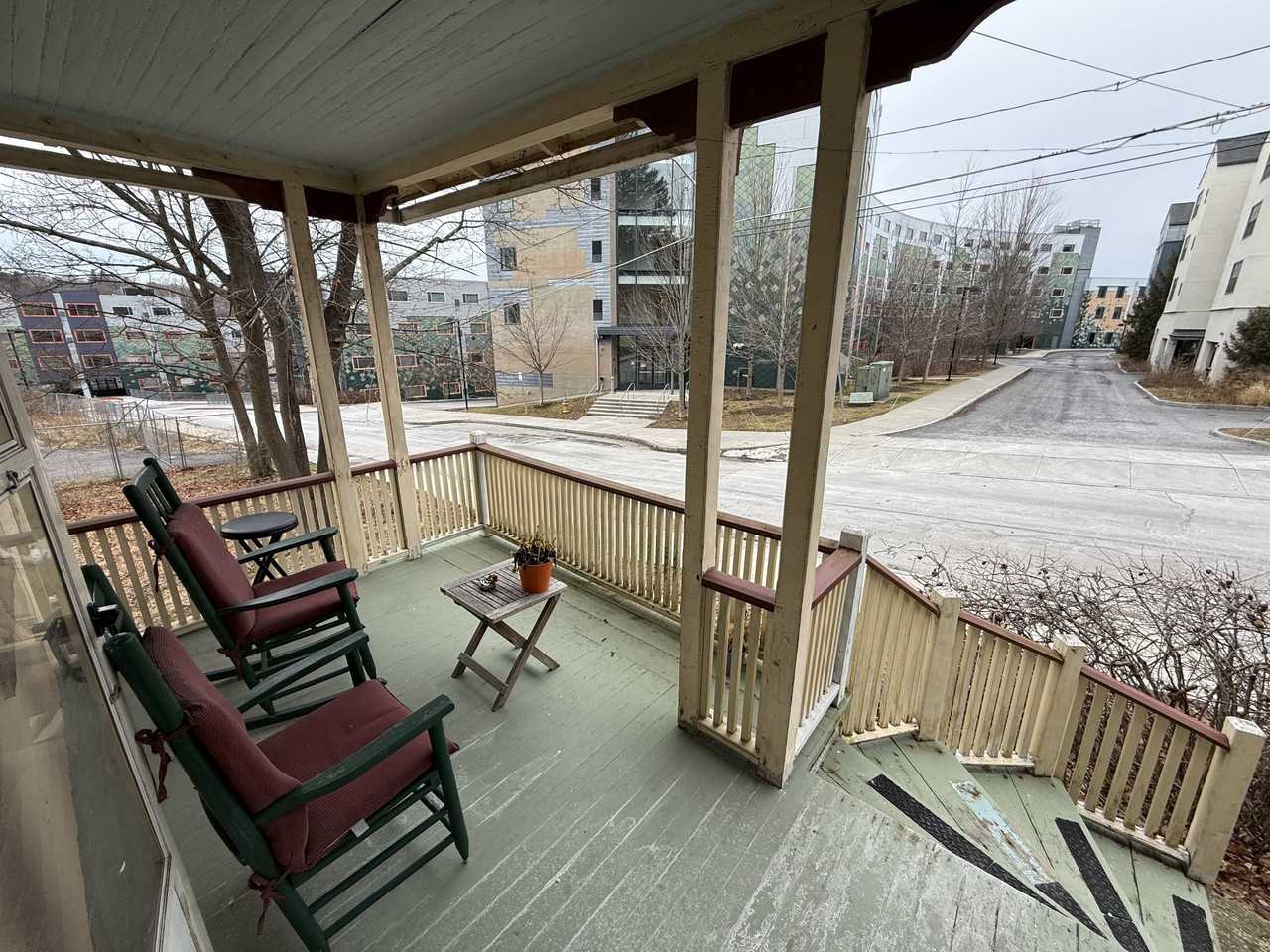 105 Valentine Pl - Photo 2 of 5