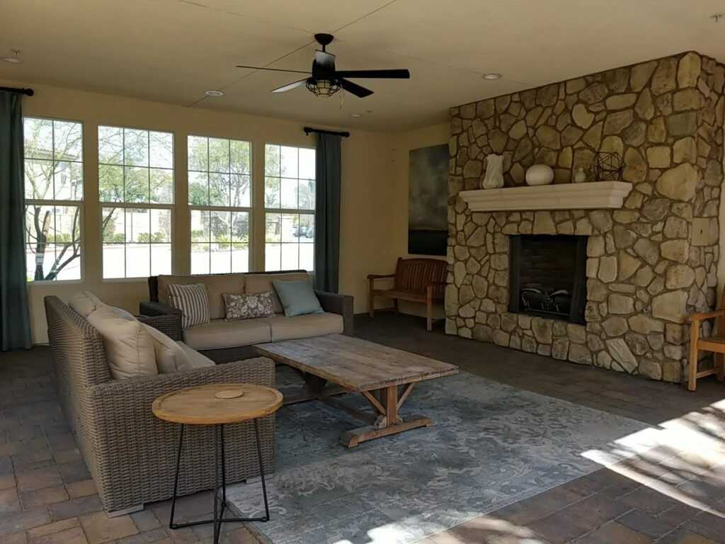 235 W Ridgewood #1 - Photo 7 of 10