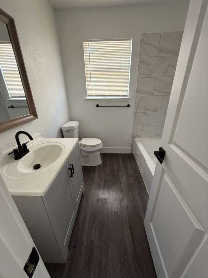 329 Nw 86th St #1 - Photo 6 of 10