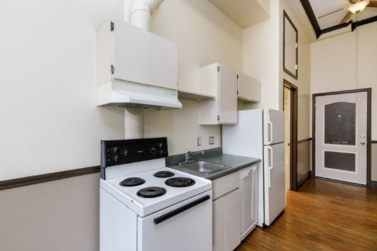 #397 ST. JAMES APARTMENTS - Photo 6 of 21