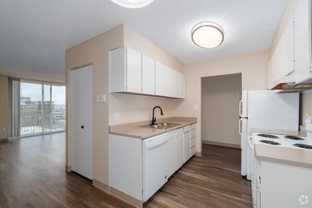 930 N Washington St - Photo 1 of 1