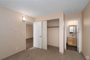 930 N Washington St - Photo 1 of 1