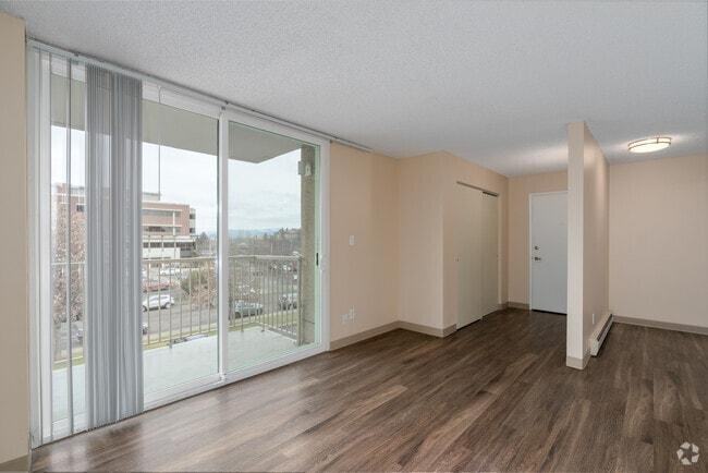 930 N Washington St - Photo 5 of 29