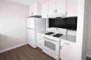 featured image of 4571 N Figueroa St