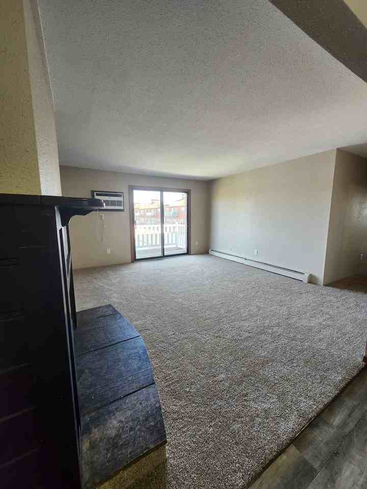 Green Acres Apartments - Photo 7 of 44