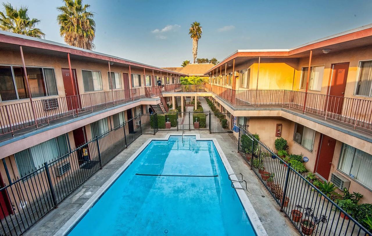 lan8145 - Photo 4 of 18