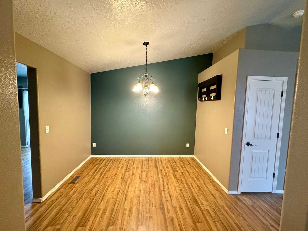 1178 N Shreveport Ave - Photo 4 of 22