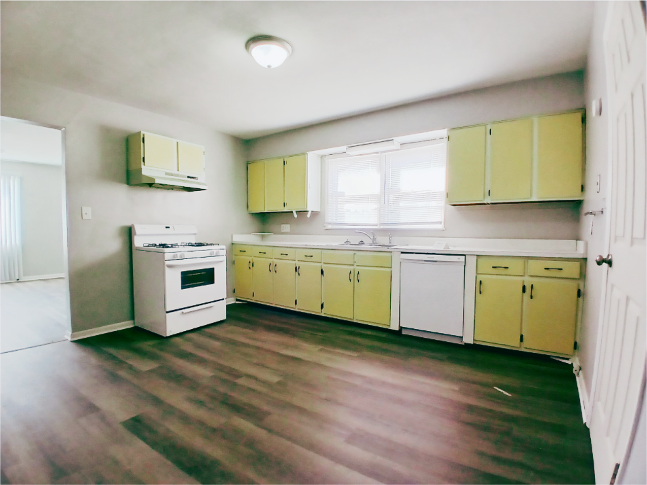 201 N Calvert St - Photo 3 of 15