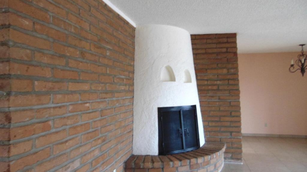 925 S Camino Del Monte - Photo 4 of 13