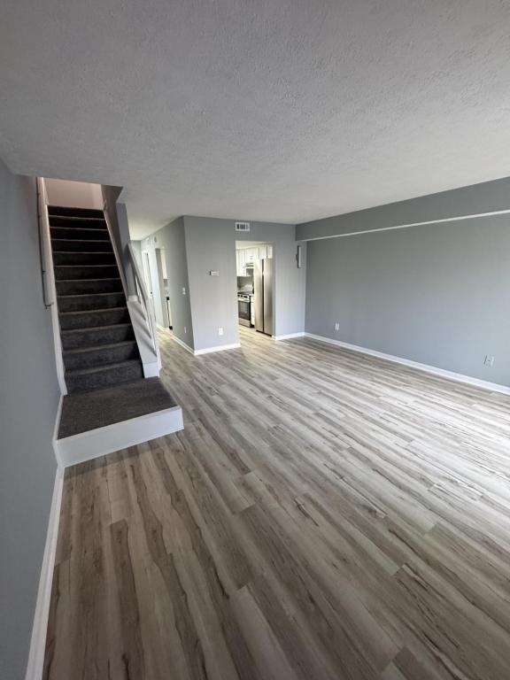 22 Apple Ln - Photo 3 of 12