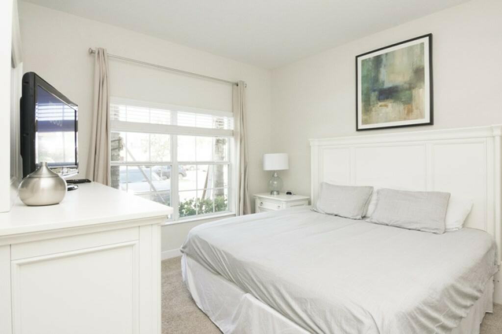 4807 Clock Tower Dr - Photo 6 of 50