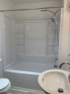 962 Park Ave Ne - Photo 6 of 9