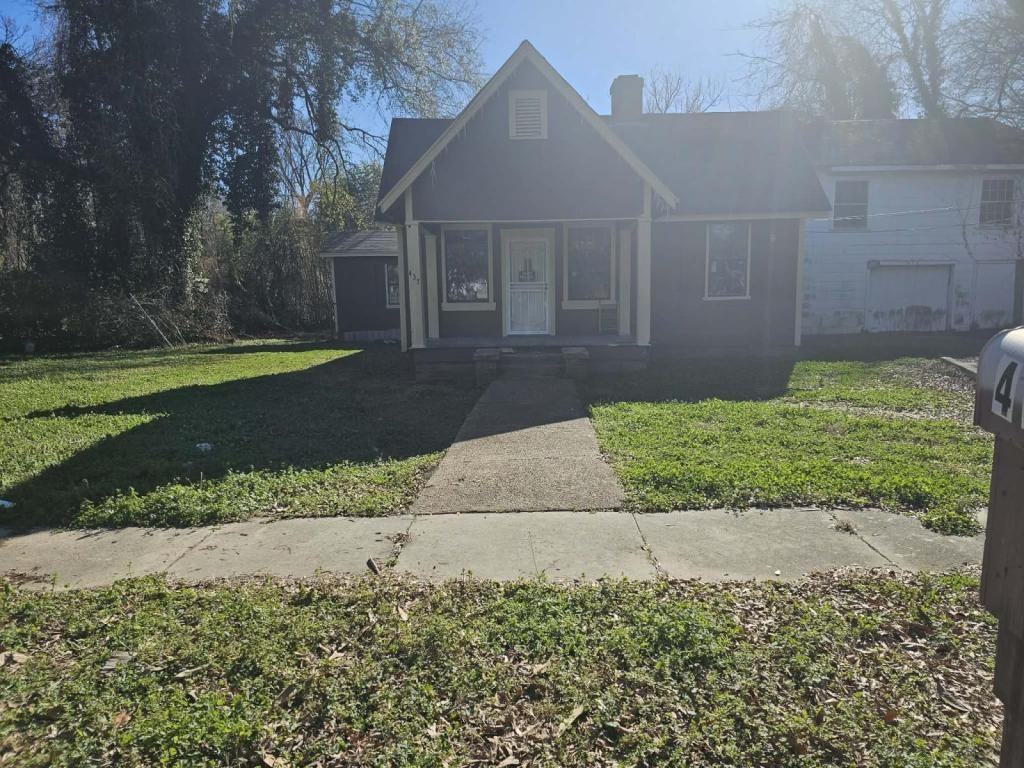 423 Inez St - Photo 2 of 8