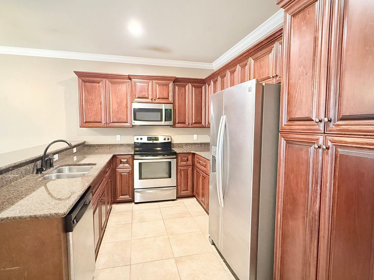 1737 Sound Haven Ct - Photo 4 of 15