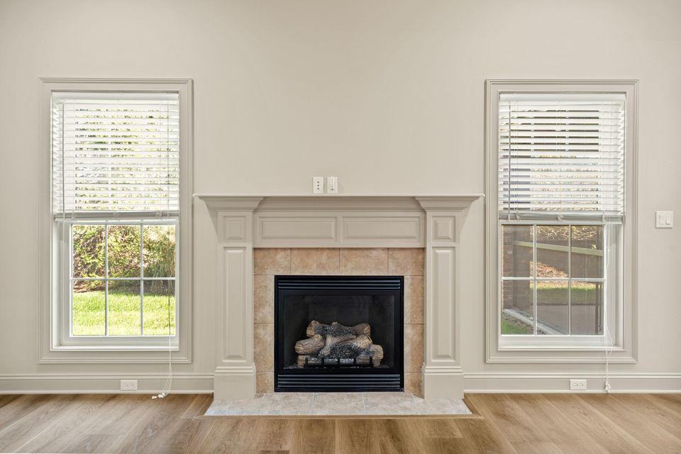 1811 Trellis Ln - Photo 4 of 24