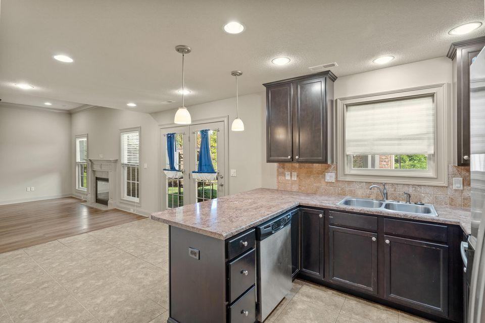 1811 Trellis Ln - Photo 7 of 24