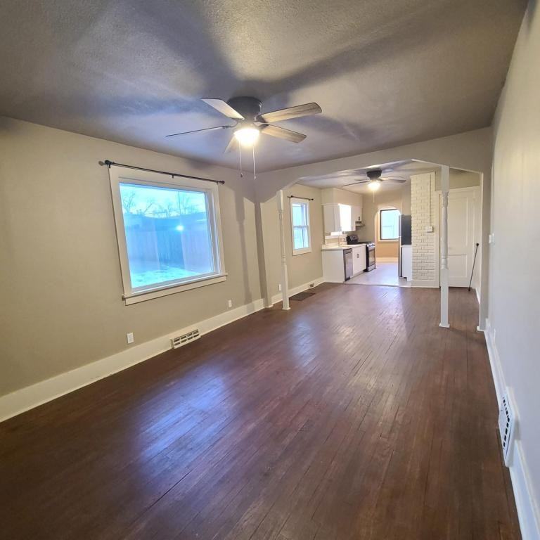 317 Dunnwood Dr - Photo 3 of 21