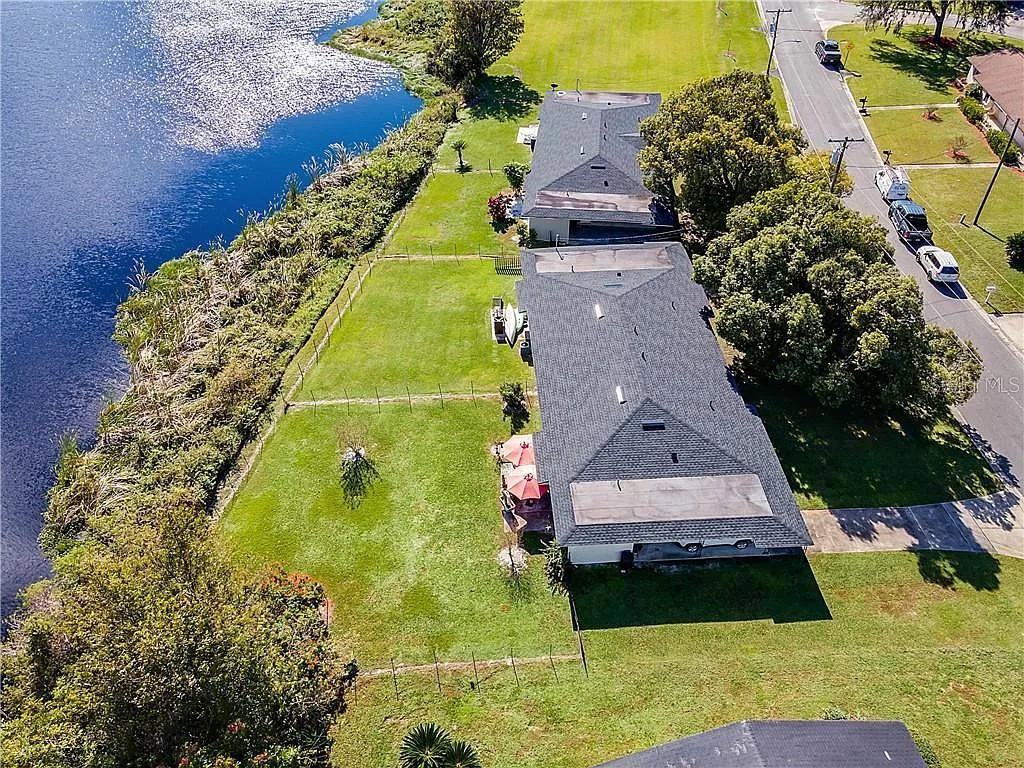 61 Bougainvillea Dr - Photo 3 of 16