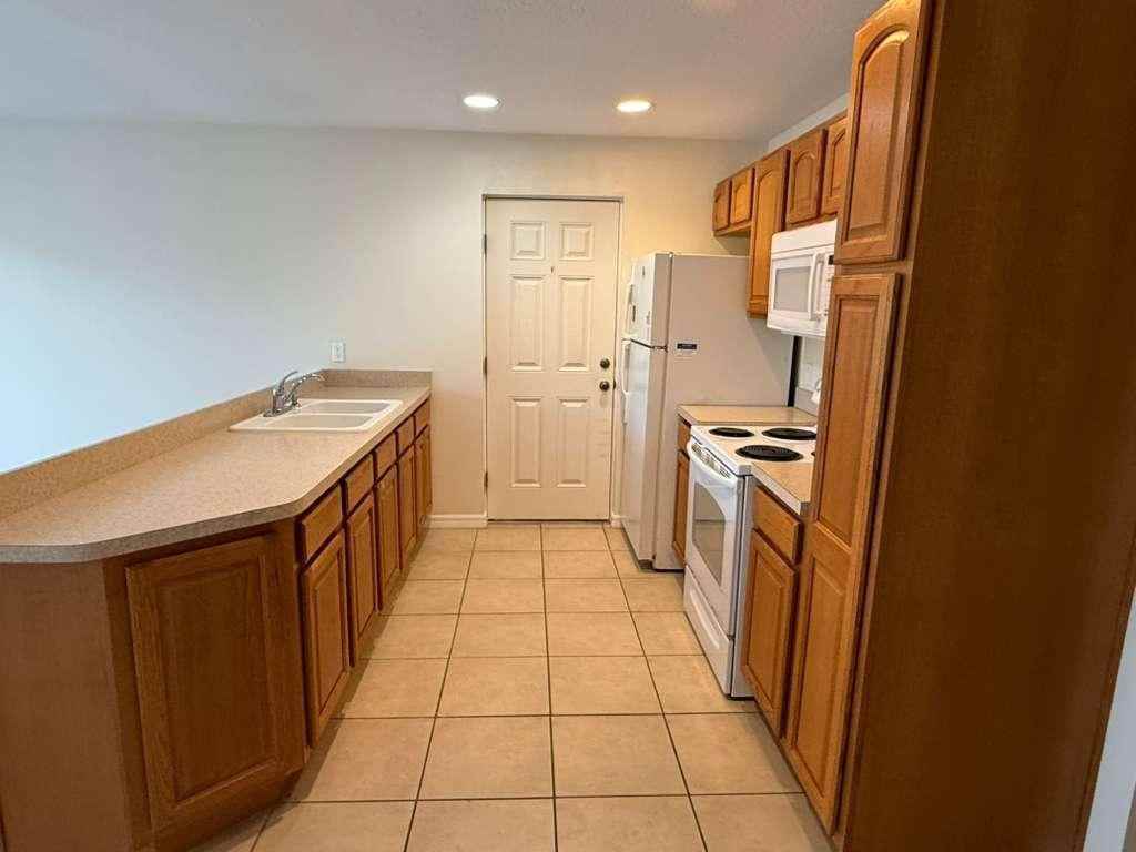 61 Bougainvillea Dr - Photo 7 of 16