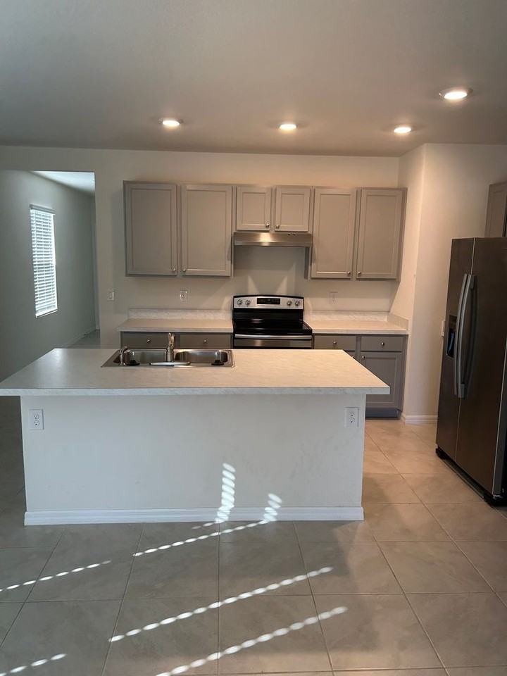 140 Old Mill Pond Rd - Photo 4 of 16